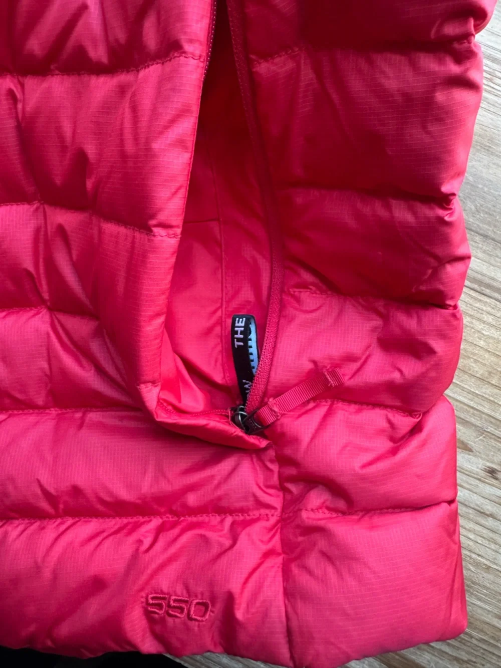 THE NORTH FACE Mens Aconcagua 3 Vest Red Size Medium
